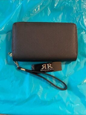 Rebecca & Rifka  Black Double Zip-Around Wristlet Wallet